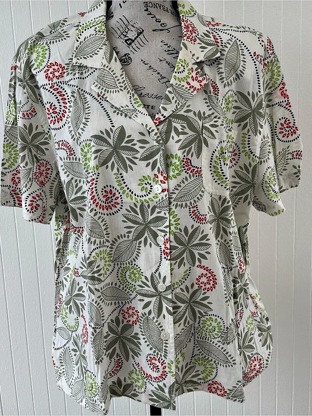 ERIKA Floral Button Down Shirt in White & Green XL Like New